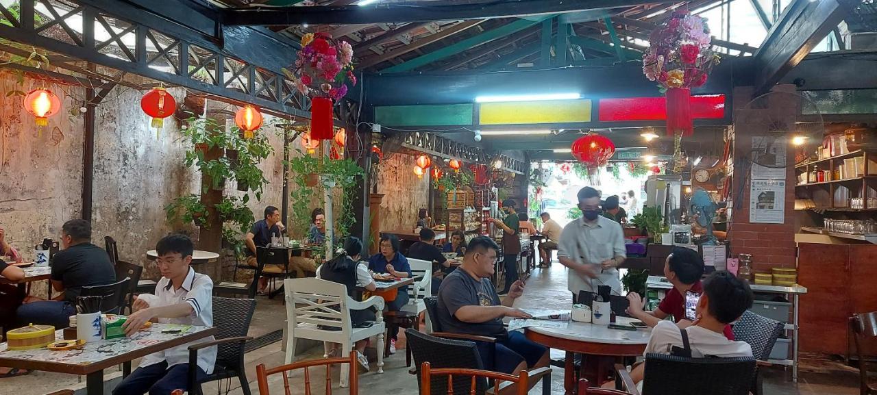 Bukit Bintang Times Sq Lalaport Pool Table 76